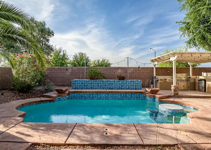 Spacious 5br W Pool For Getaway For Family
