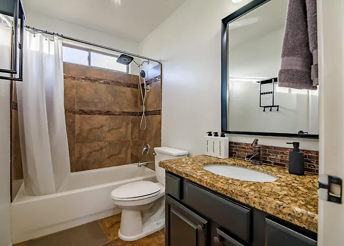 Spacious 5br W Pool For Getaway For Family Gilbert