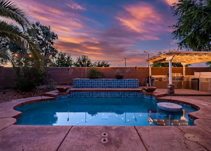 Spacious 5br W Pool For Getaway For Family *