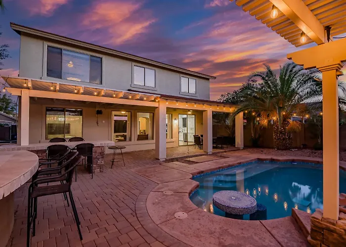 Holiday home Spacious 5br W Pool For Getaway For Family *