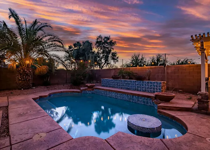Spacious 5br W Pool For Getaway For Family Holiday home
